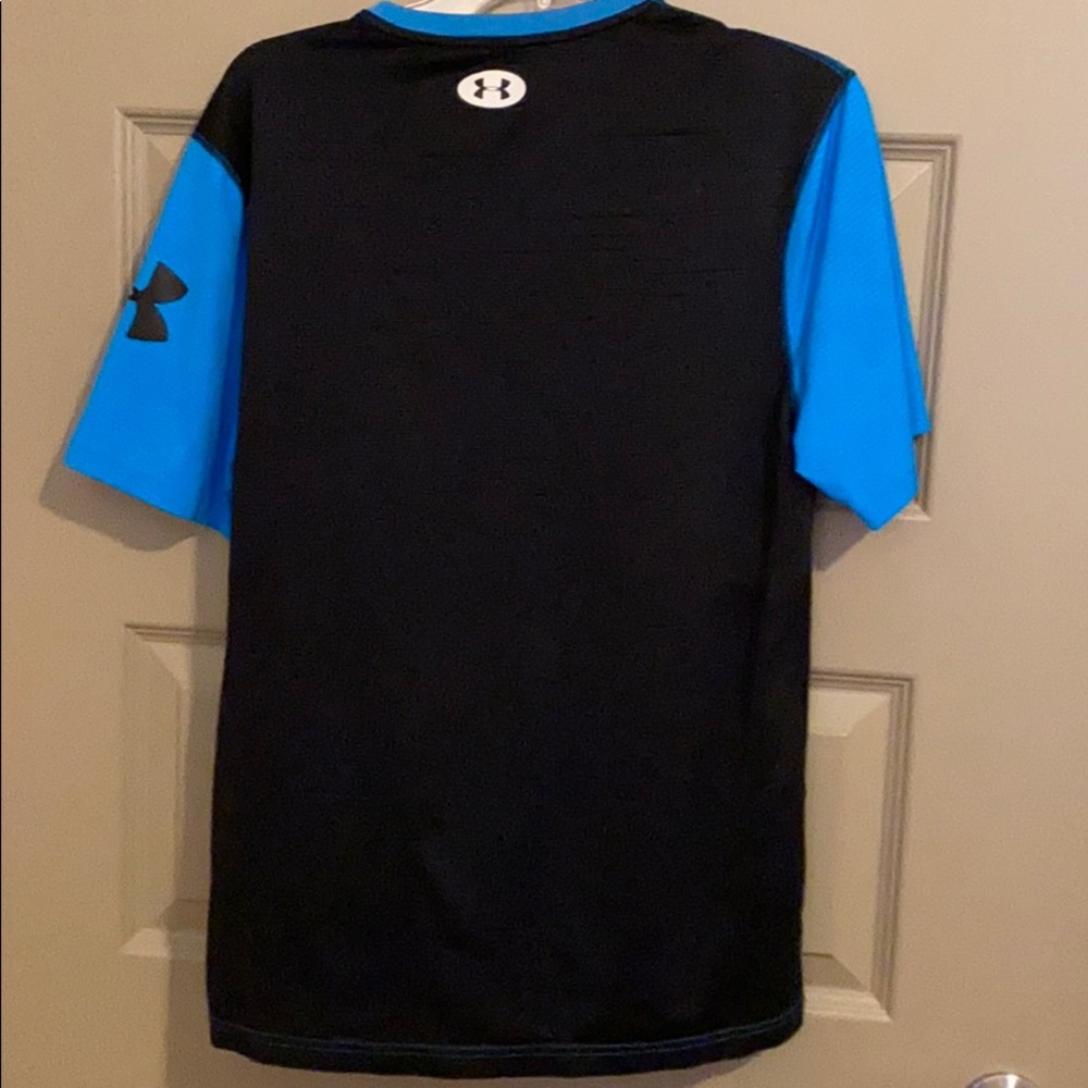 Under Armour Athletic HeatGear shirt - Picture 4 of 4